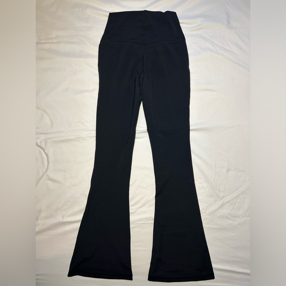 Yogalicious yoga pants, size xs, black - Picture 3 of 4